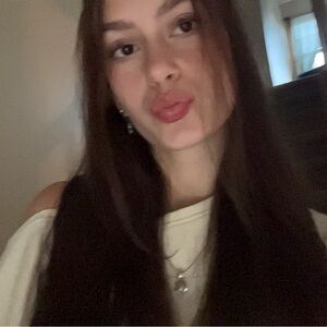 Meet your Posher, Skylar